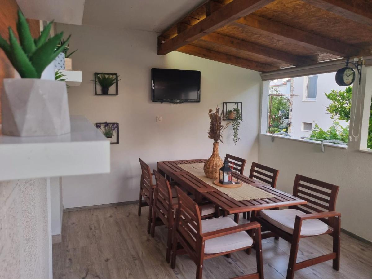 Apartments Ivan Kaštela Екстериор снимка