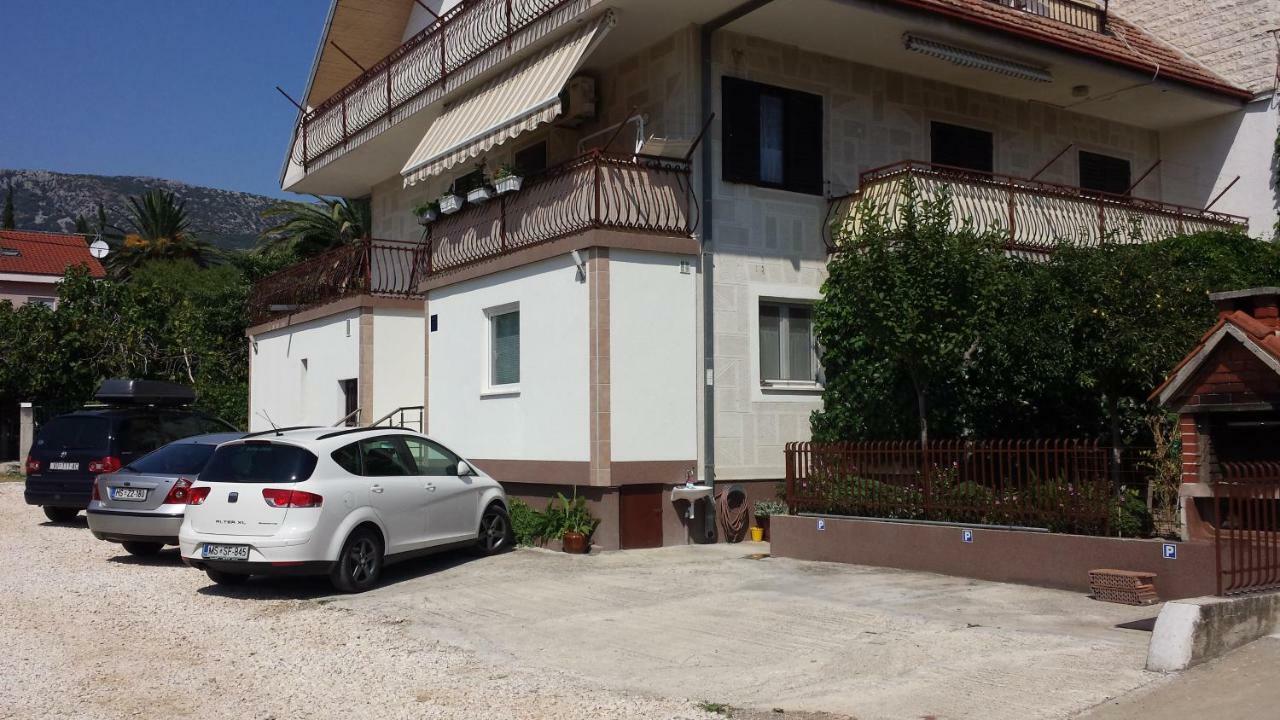 Apartments Ivan Kaštela Стая снимка