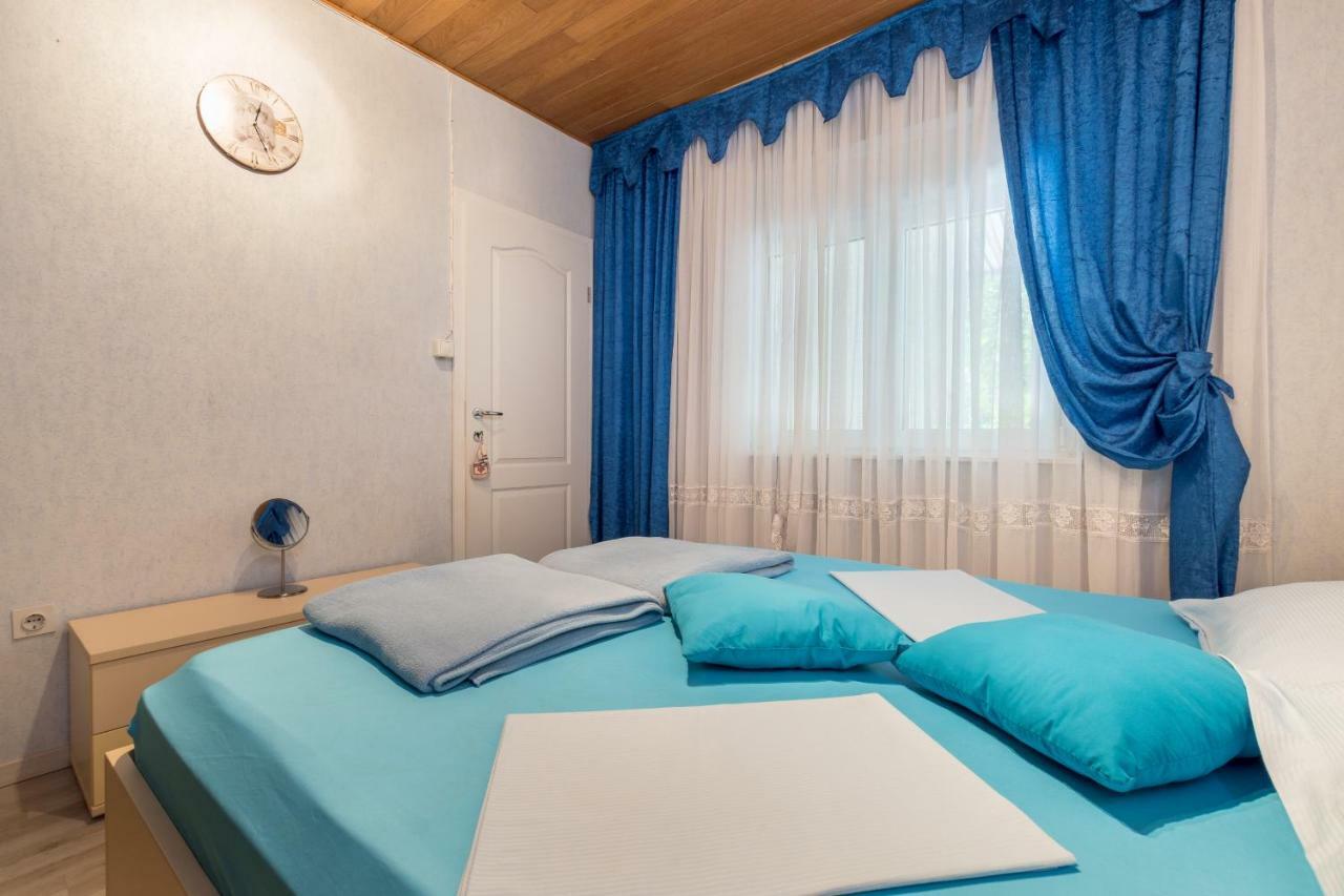 Apartments Ivan Kaštela Екстериор снимка