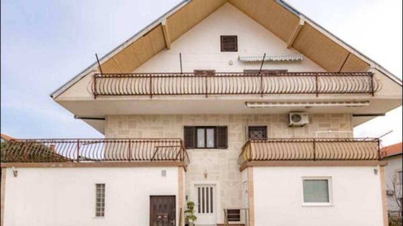Apartments Ivan Kaštela Екстериор снимка